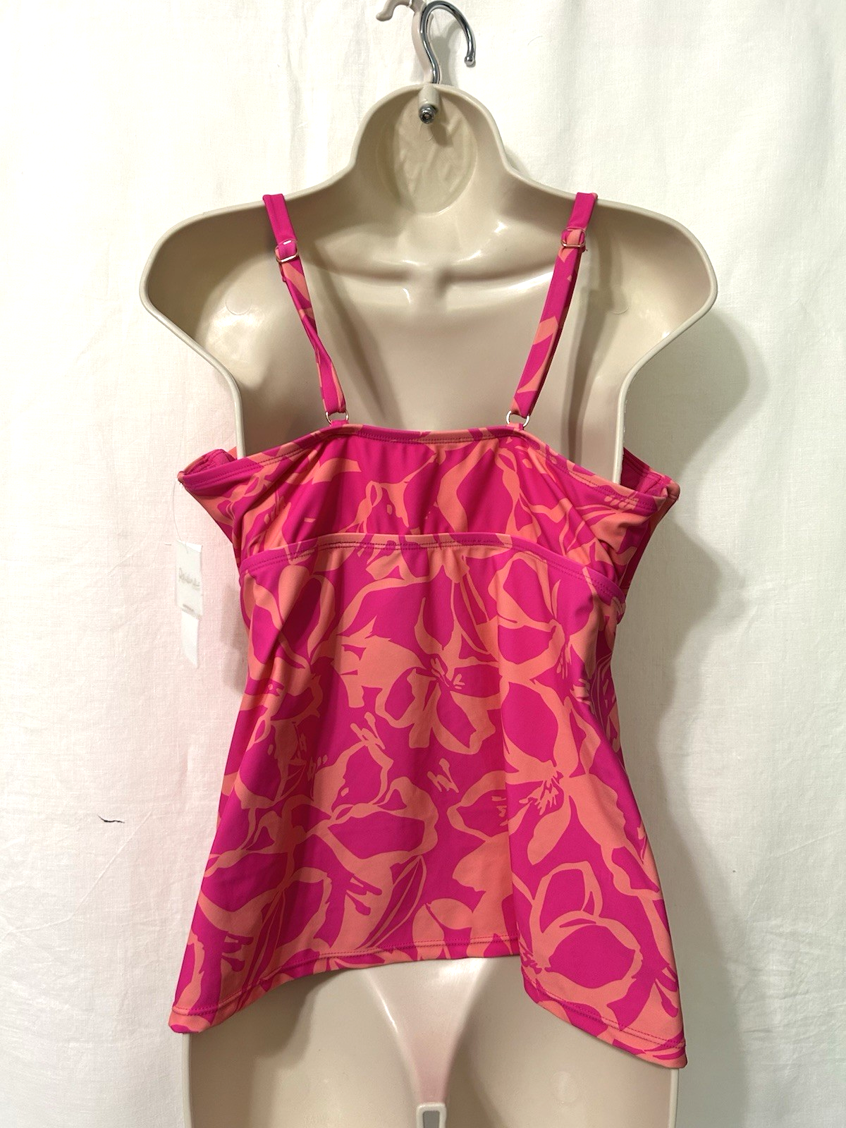 Raisins 16W Aries Floral Twist-Front Tankini Swim Top, Pink