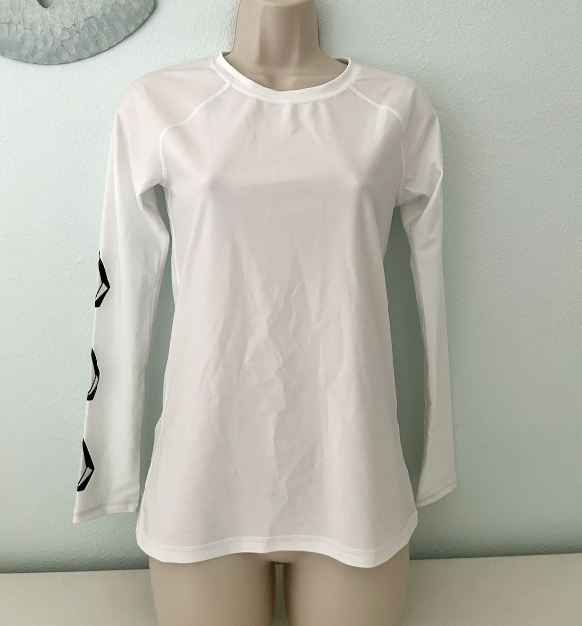 Volcom Rashguard UPF 50+ White Swim Top Size XXL Coverup