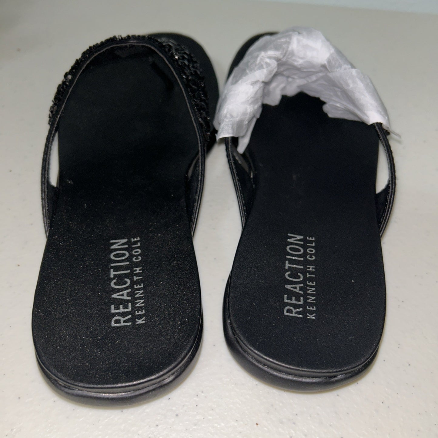 Kenneth Cole Reaction Glam-athon Women’s Flat 6.5 Sandals